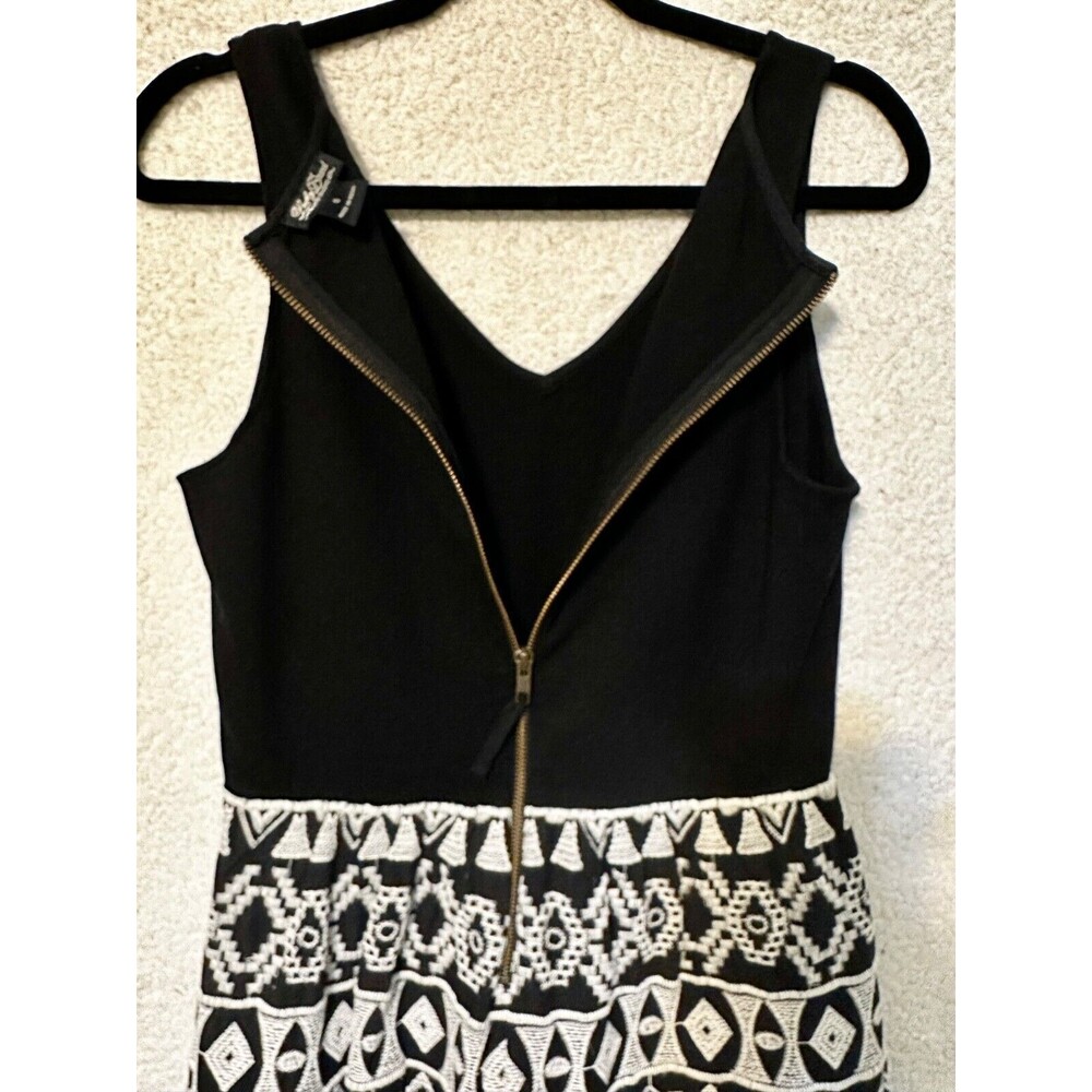 Lucky Brand Women’s Small Black White Embroidered Sleeveless Dress V-neck - Picture 8 of 14